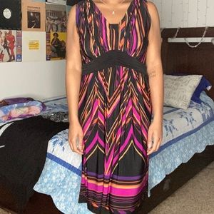 Cato multicolored midi dress. Comfy to wear. Soft material.
